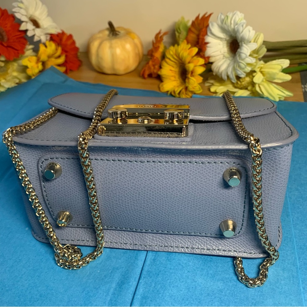 Pre Owned Authentic Furla Lavender Mini Crossbody Bag with Chain Strap - Picture 6 of 17